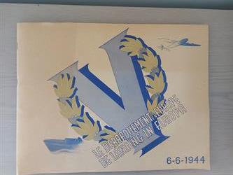 Chromo album plaatjes album - De landing in Europa - Geniet - Eerste Belgische editie - (1945)