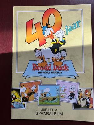 Donald Duck - Jubileum spaaralbum 40 jaar met plaatjes los bijgevoegd - Geïllustreerde Pers - 1992