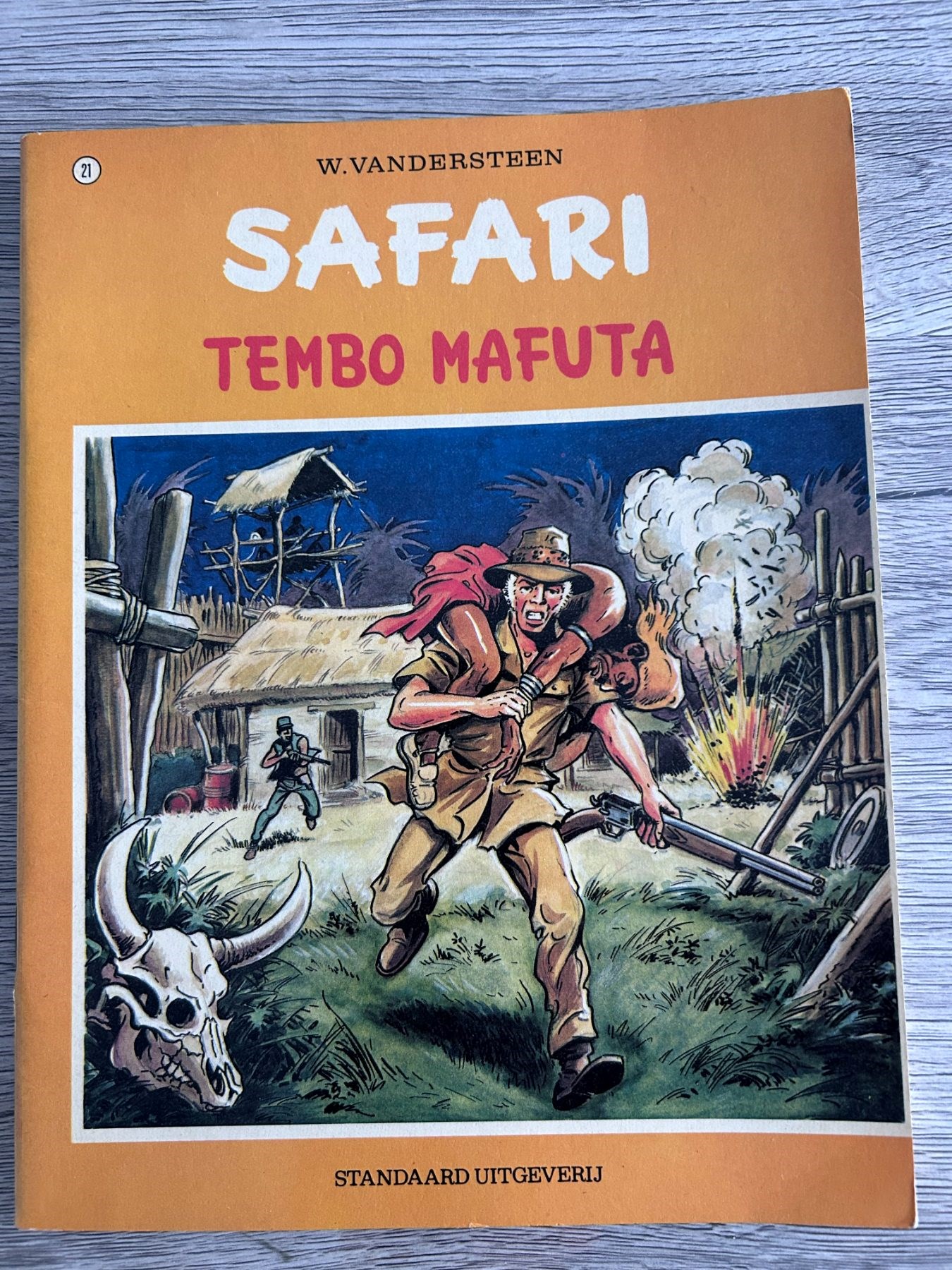 Safari 21b : Tembo Mafuta - ED 1973 - W. Vandersteen - incl rebusstickers Old Shatterhand & Winnetou en Safari