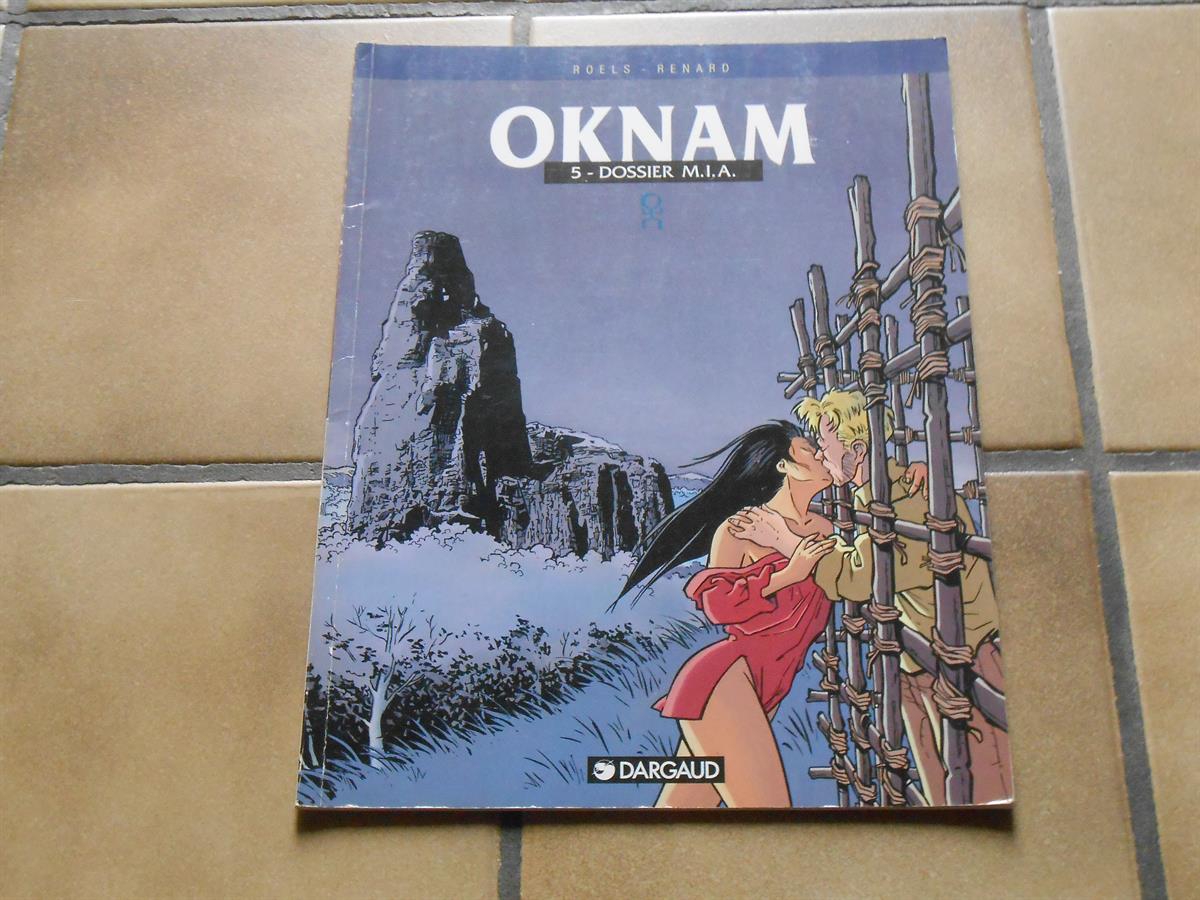 oknam 5: dossier M.i.a. - 1ste dr - sc - 1996