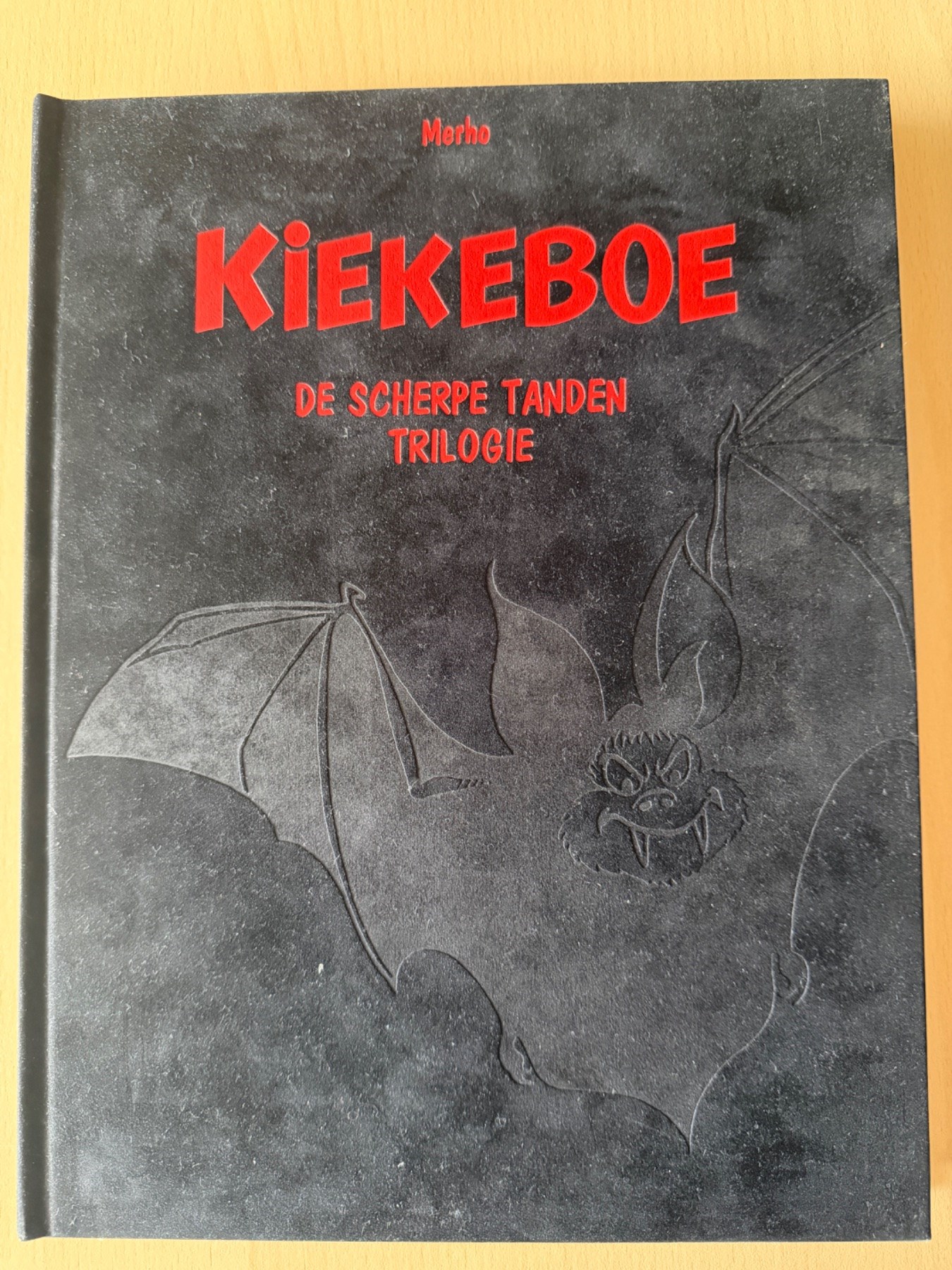 Kiekeboe - 3 - De scherpe tanden trilogie - Fluwelen hardcover - Eerste druk - 1999