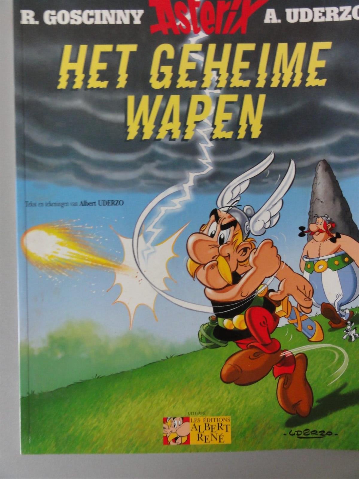 Uderzo - Asterix 33 - Het geheime wapen - sc - Eerste druk - 2005