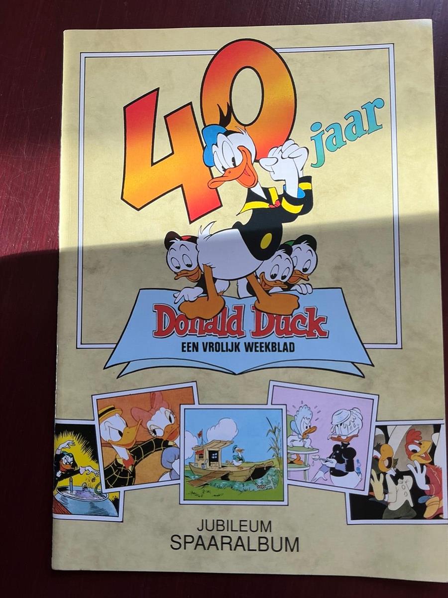 Donald Duck - Jubileum spaaralbum 40 jaar met plaatjes los bijgevoegd - Geïllustreerde Pers - 1992